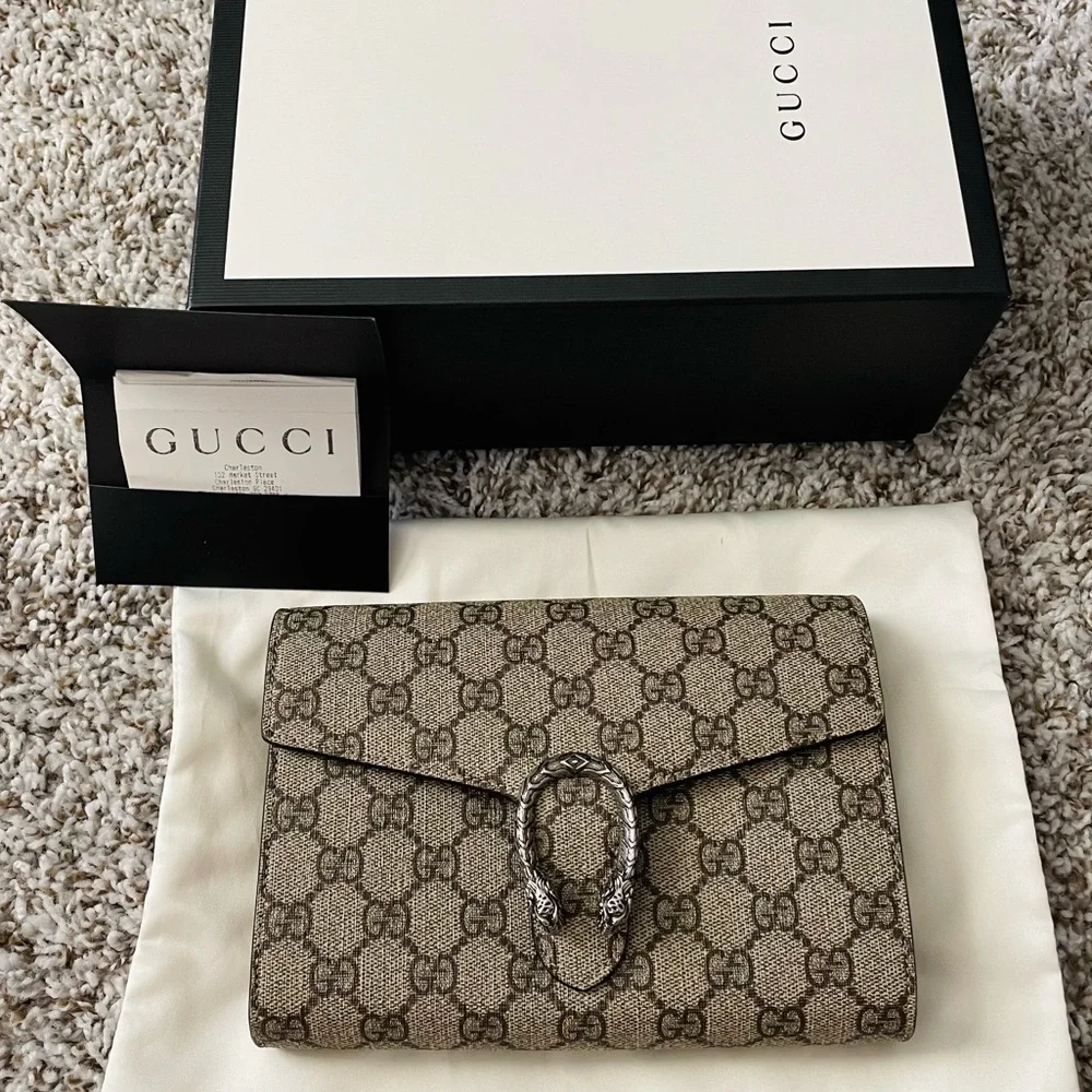 Authentic Gucci Dionysus GG Supreme chain wallet - Picture 1 of 12